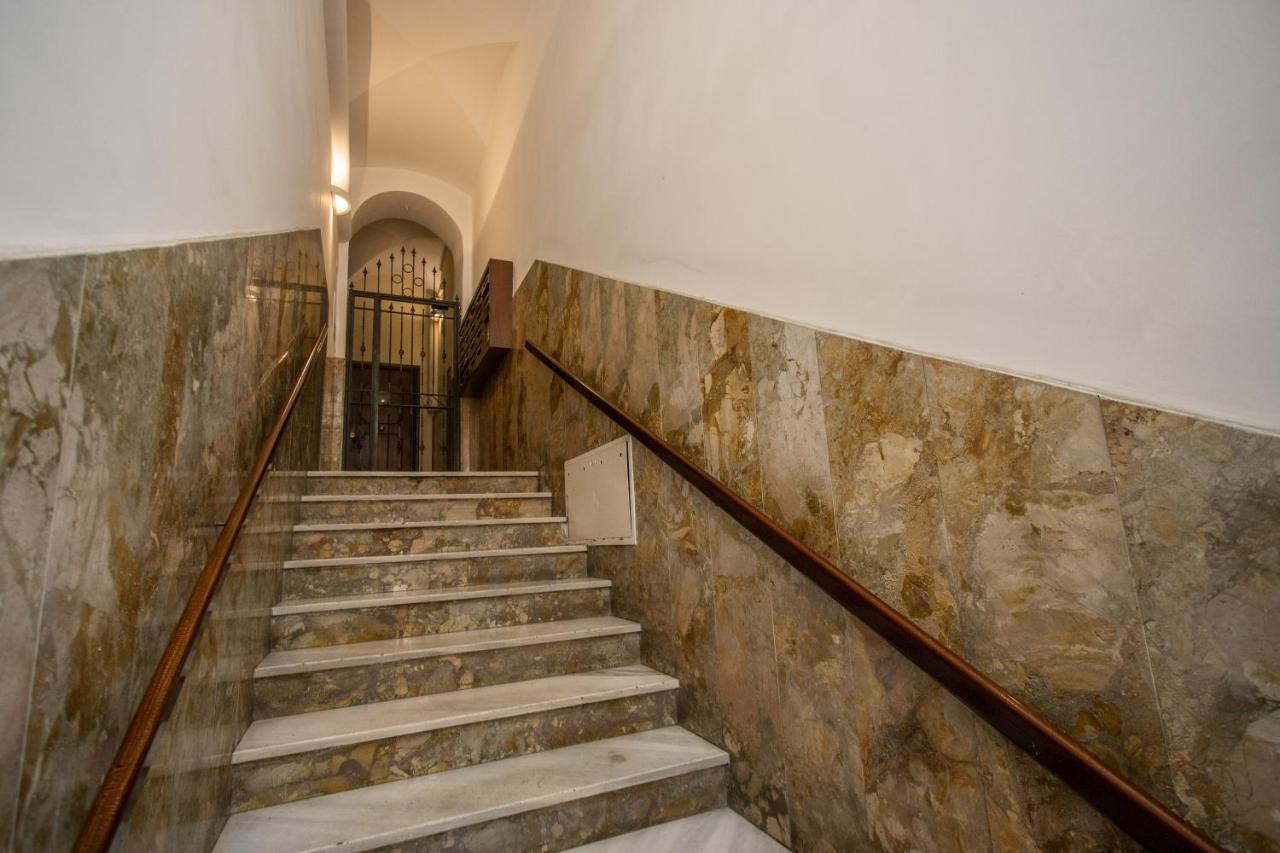Fresh House Cavour Apartment Рим Екстериор снимка